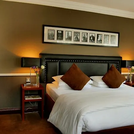 Paramount Otel 3*