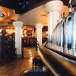 Paramount Hotel 3*