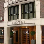 Paramount Szálloda